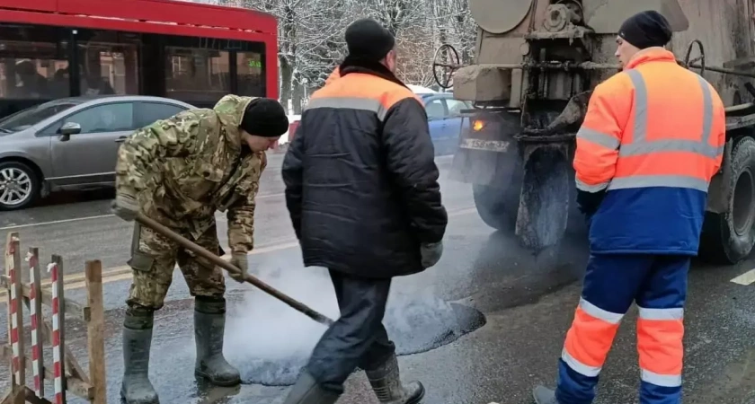 28 декабря дорожники заделают ямы и выбоины на шести улицах Иванова