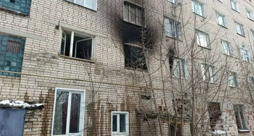 Двое мужчин погибли на пожаре в пятиэтажке на Вичугской улице в Кинешме