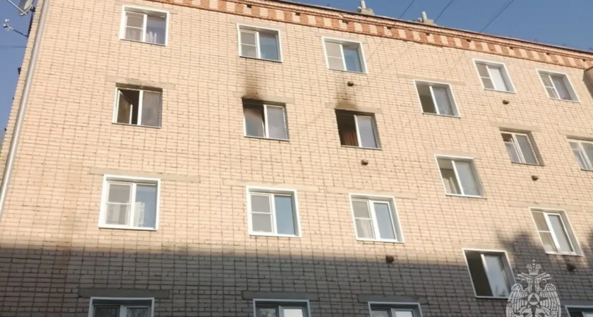 Мужчина погиб при пожаре в квартире в Наволоках
