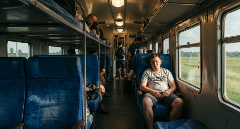 Какие места в плацкарте лучше не выбирать: почему от них стоит отказаться даже бесплатно