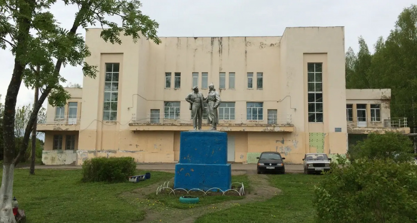 В Вичугском районе отремонтируют крышу исторического рабочего клуба 1920-х годов
