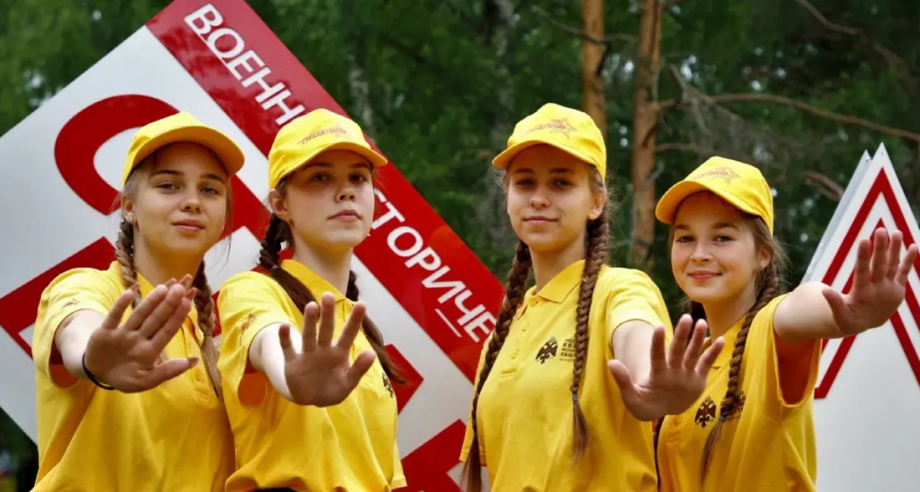Более 4000 ивановских школьников провели каникулы в профильных лагерях с наукой и спортом