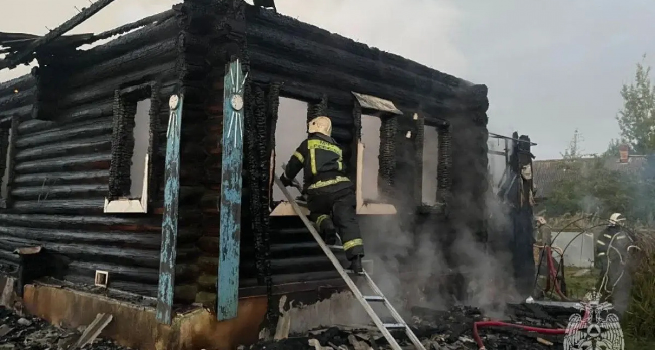За одни сутки в Ивановской области сгорели КамАЗ, дача на 160 квадратах и два сарая с мотоциклом