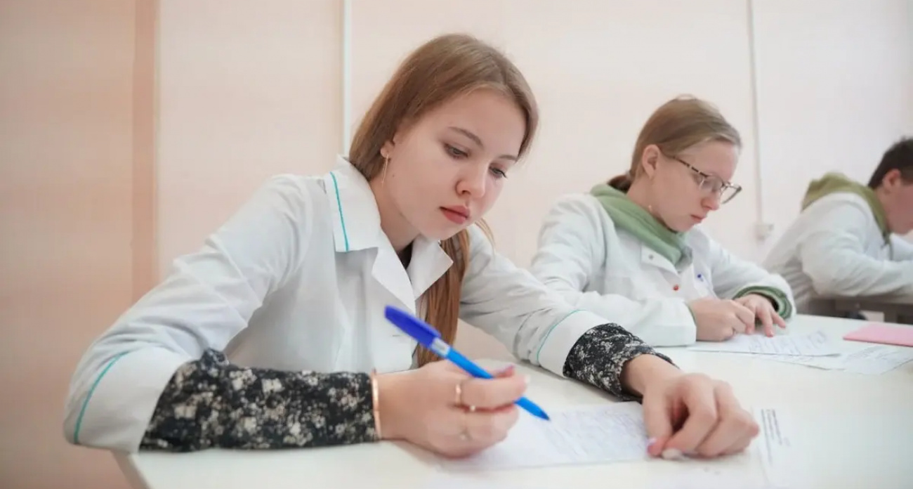 42 врача в Иванове получили уникальные двойные дипломы по 14 специальностям