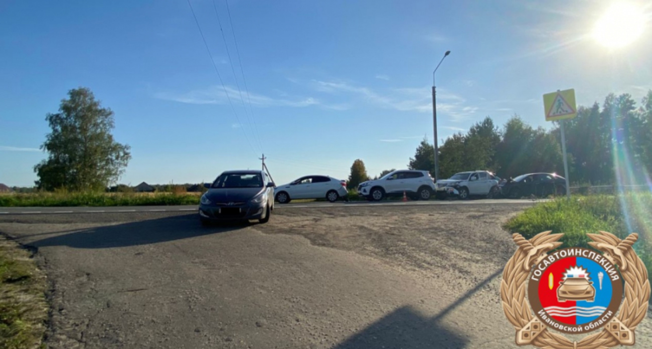 63-летний водитель Ford не выдержал дистанцию и спровоцировал эффект домино из пяти машин