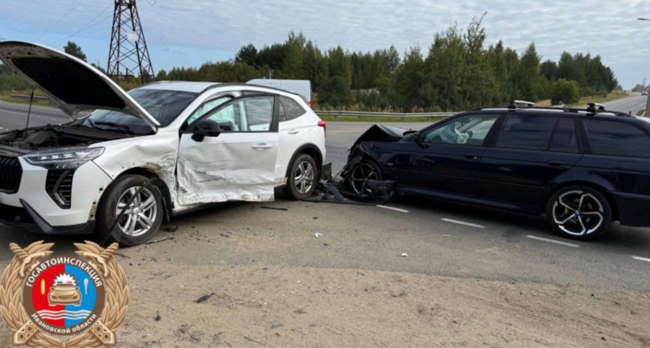 67-летняя водительница не уступила дорогу BMW: годовалый малыш госпитализирован после столкновения в Кинешме