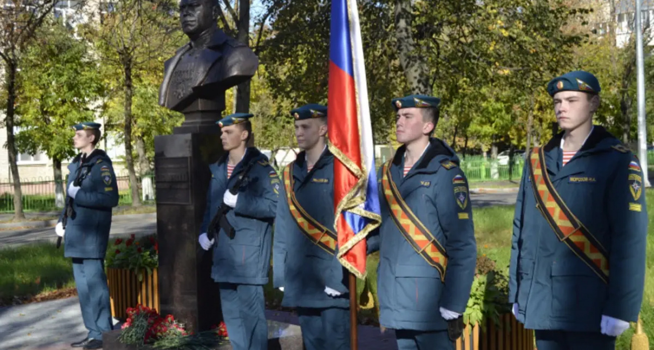 В Иванове кадеты и школьники почтили память великого полководца Василевского в день его 130-летия