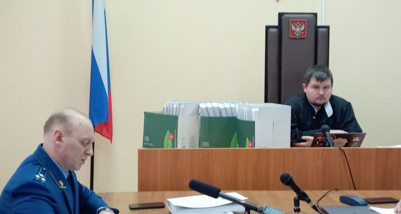 Руководителя мусорного регоператора и председателя ЖКХ-ассоциации отправили в СИЗО за взятку экс-чиновнику