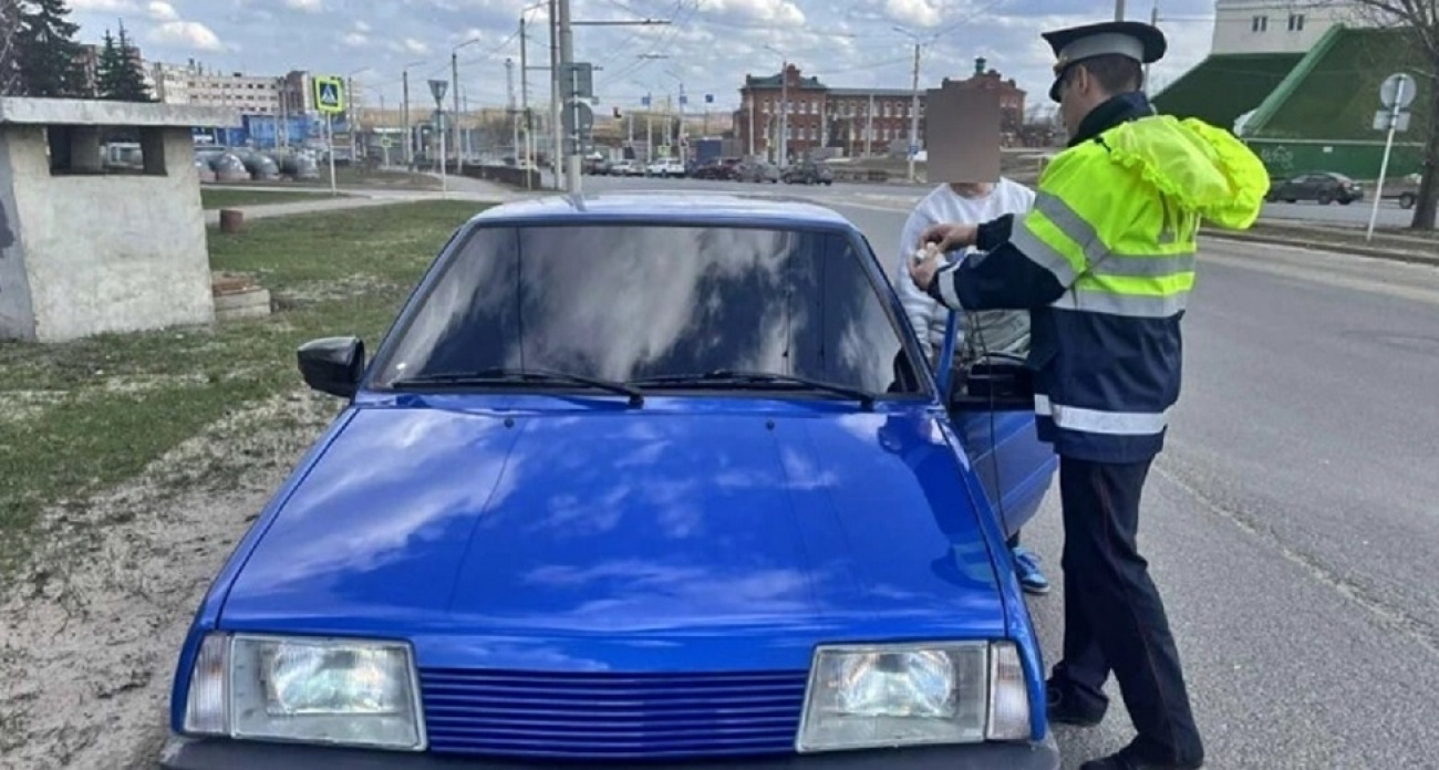 Автоюрист раскрыл, какие 3 документа обязан показать водитель: остальное требовать незаконно