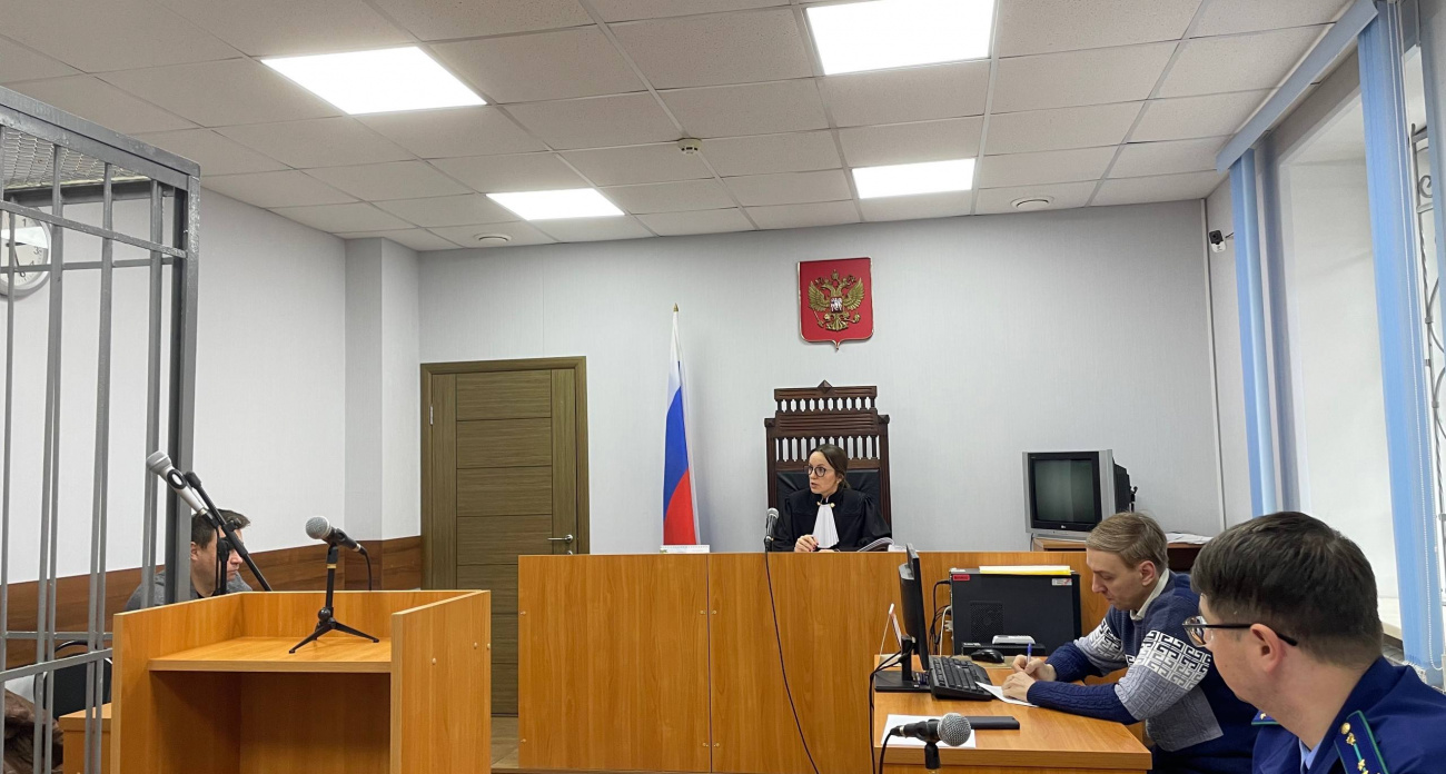 23 эпизода мошенничества: дело ивановского мастера по заборам закрыли после гибели на СВО