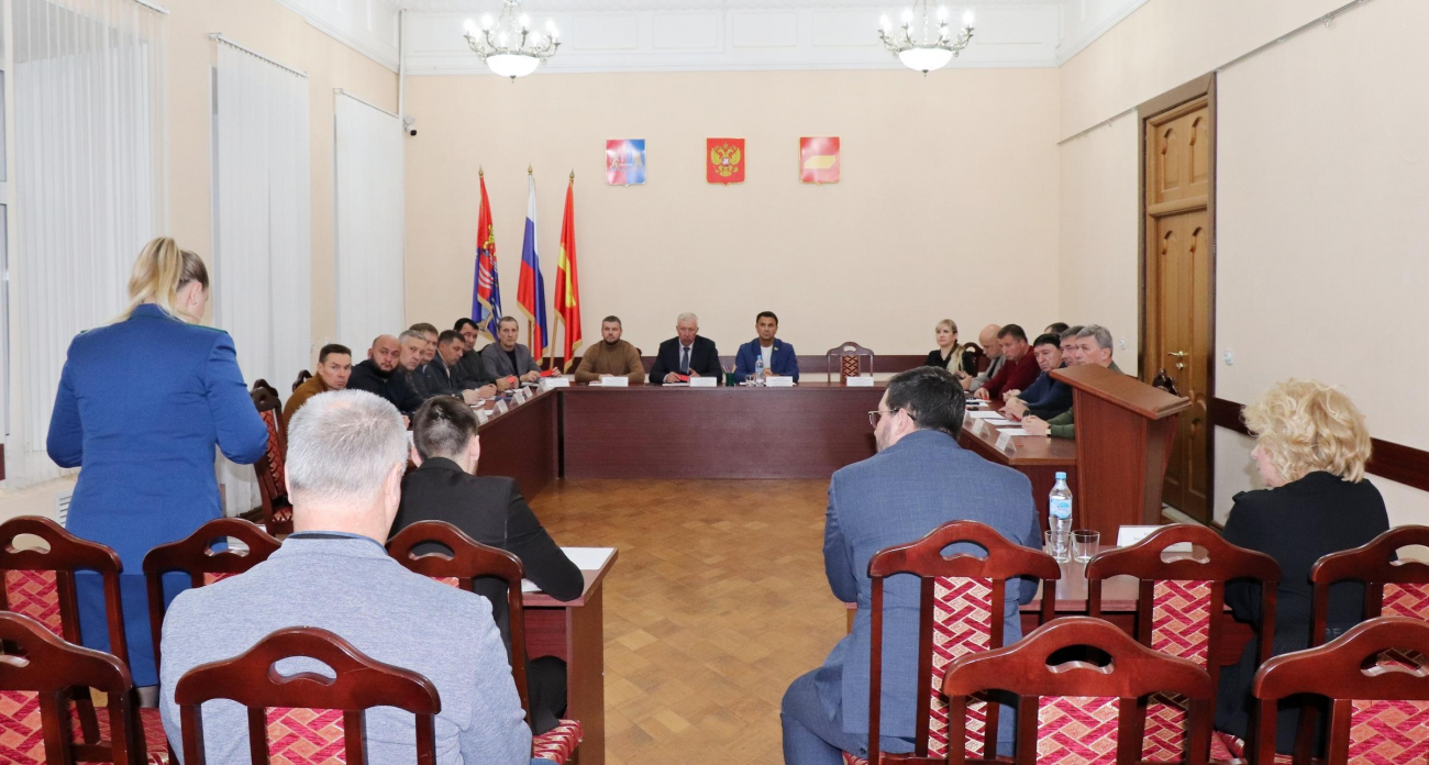 Прокуратура требует переписать отставку Корягиной: «по собственному» вместо «за коррупцию»