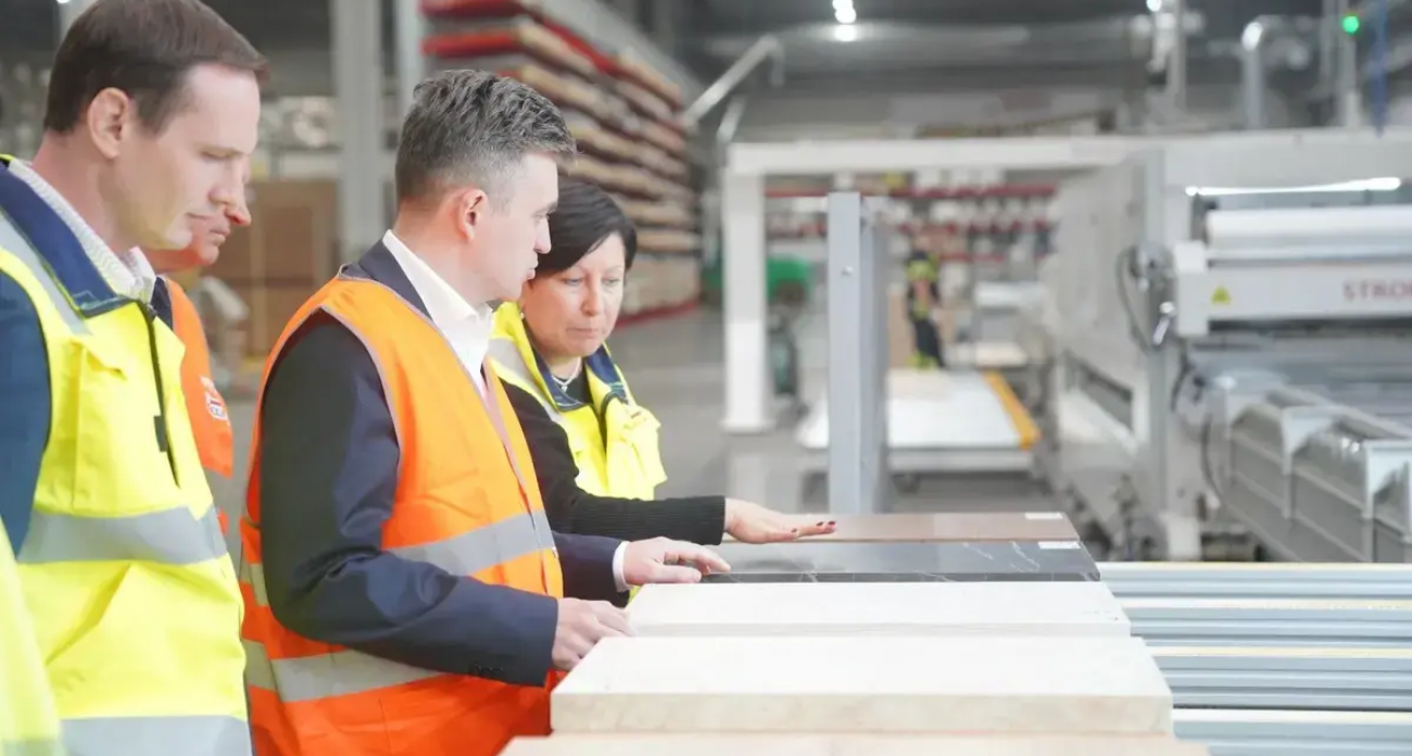 Шуйский завод «Эггер» выпускает 15 млн квадратных метров ламинированных плит в год