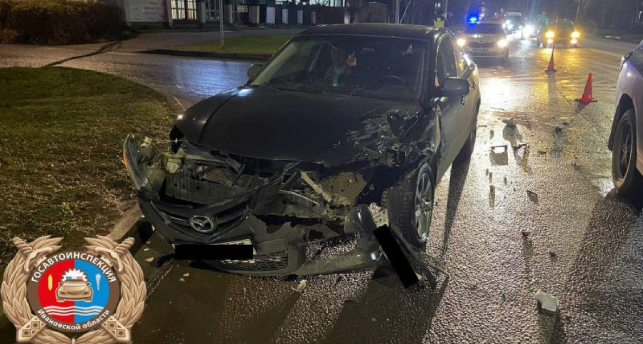 55-летний водитель Toyota на повороте протаранил Mazda с 23-летним парнем в Иванове