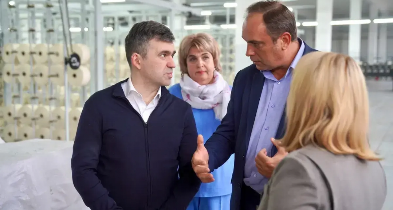 «Русский дом» вложил 110 единиц оборудования в импортозамещение: себестоимость тканей снижается