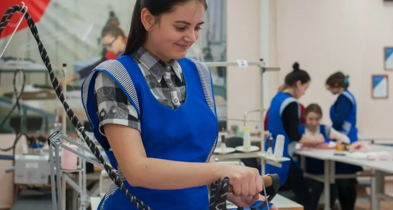 Многодетным семьям вернут 50% за обучение детей в вузах: новые правила с 16 ноября