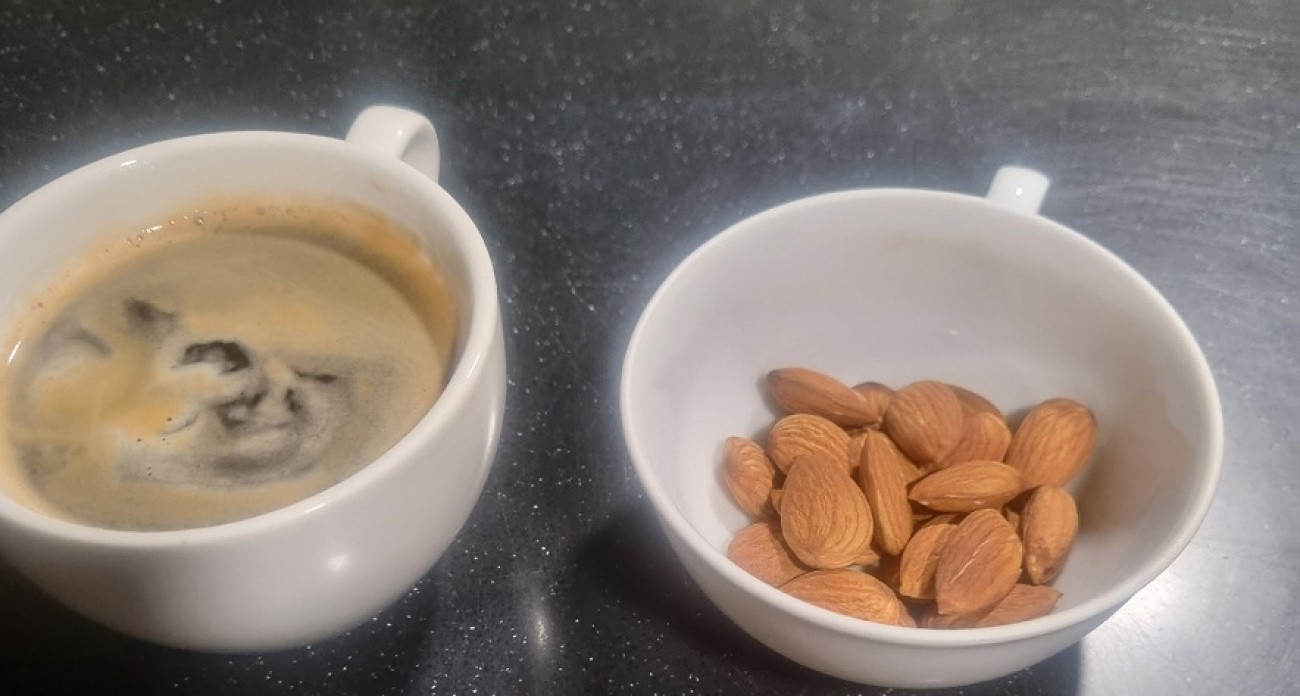 Врач развеял главный миф о кофе с молоком: что происходит с организмом на самом деле