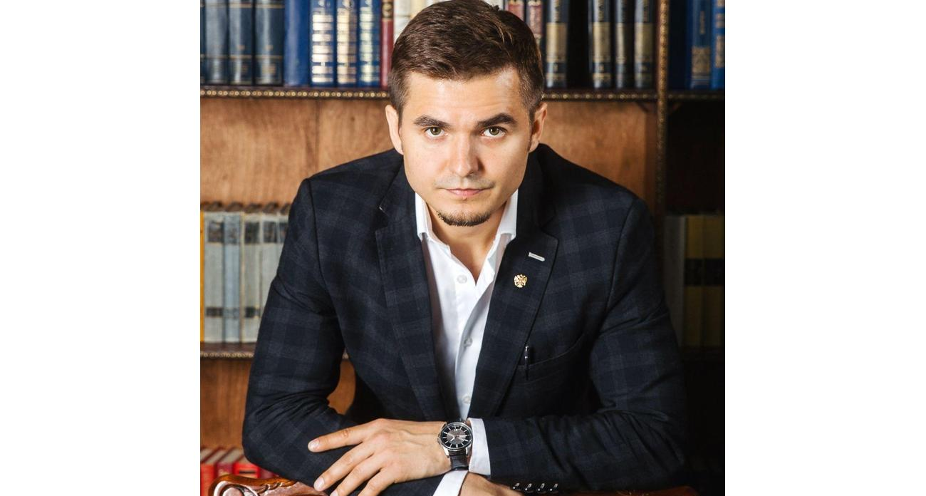 «Не про шашечки, а про ехать»: эксперт объяснил, почему встреча Воскресенского с ивановцами закрыта для прессы