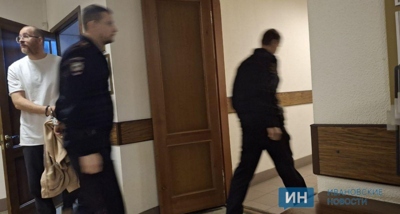 Приставы требуют долю в бизнесе экс-чиновника Мартьянова по делу о махинациях на 4,1 млрд