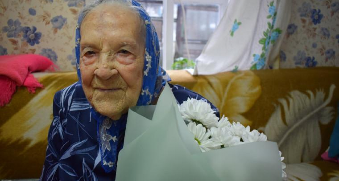 В 15 лет рыла окопы, в 100 — ухаживает за огородом: история ивановской ткачихи