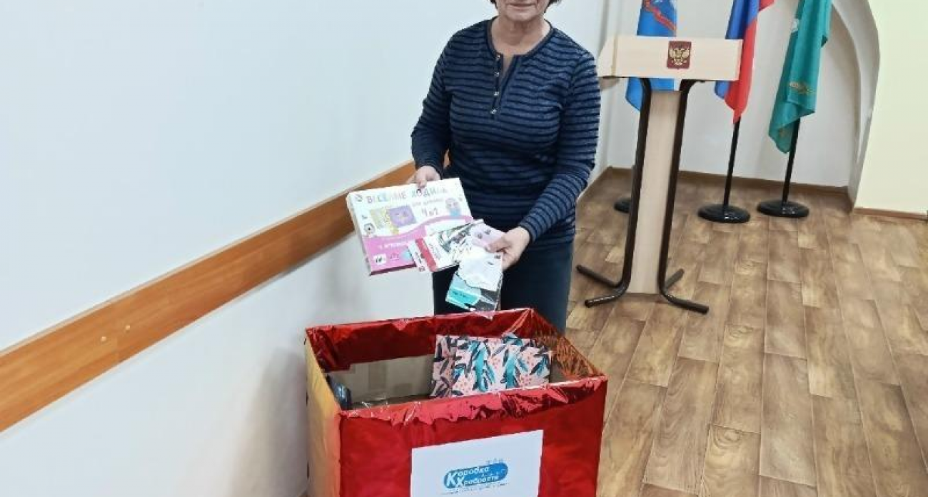 Книги, игрушки и тепло сердец: жители Знаменки собирают подарки для детей в больницах до 2 декабря