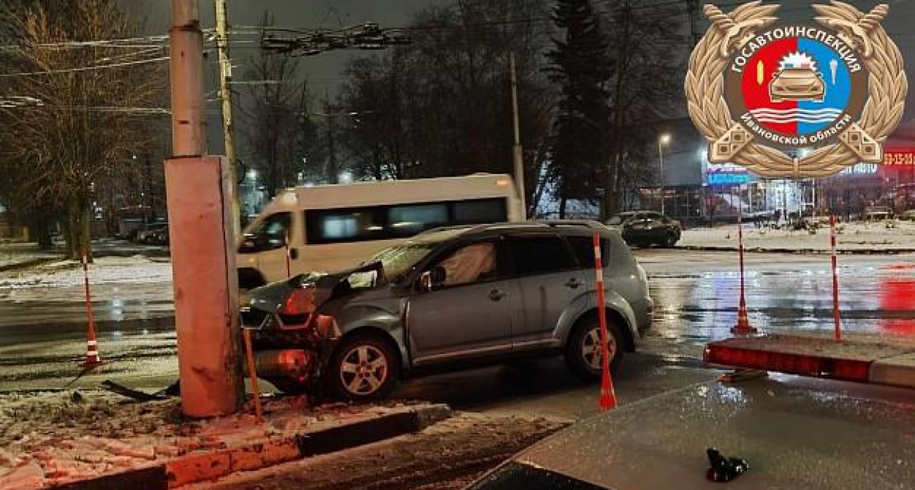 Пьяный без прав на неисправном ВАЗе: две аварии со столбами за час в Ивановской области