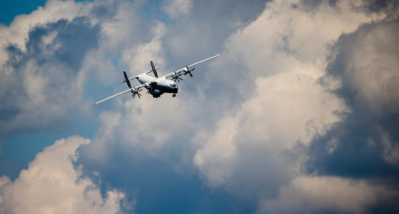 Самый большой турбовинтовой самолет в мире рухнул в водохранилище после ремонта