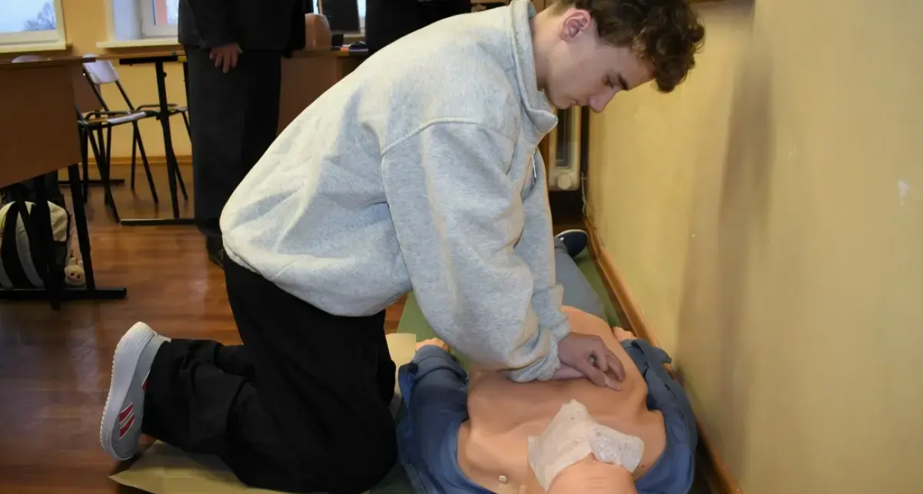 Учебные гранаты и тренажеры ранений: в кинешемские школы прибыло оборудование для новых предметов