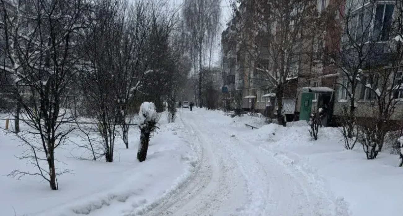 В Иванове выявили 220 домов с опасным снегом и льдом на крышах