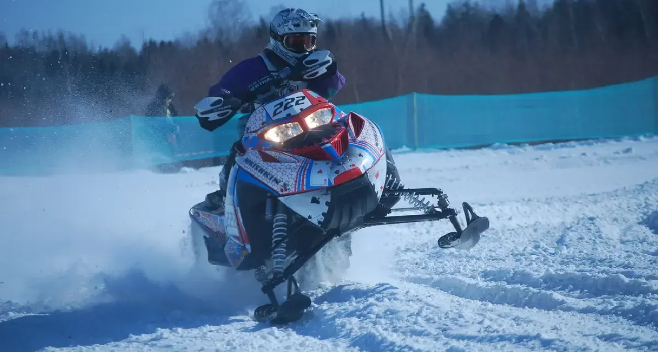 14 000 услуг онлайн: в Ивановской области владельцы тракторов и снегоходов экономят время благодаря «Госуслугам»