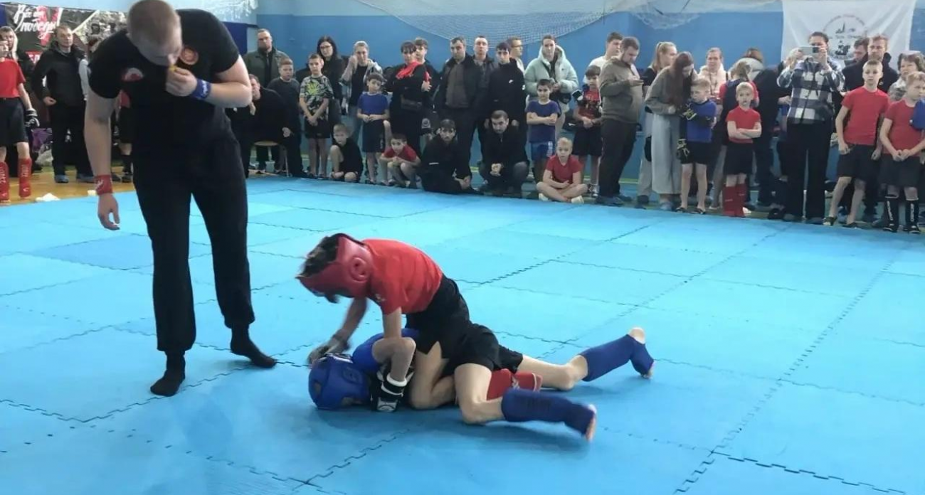 90 бойцов из 6 городов сразились на турнире по панкратиону в память о блокаде Ленинграда