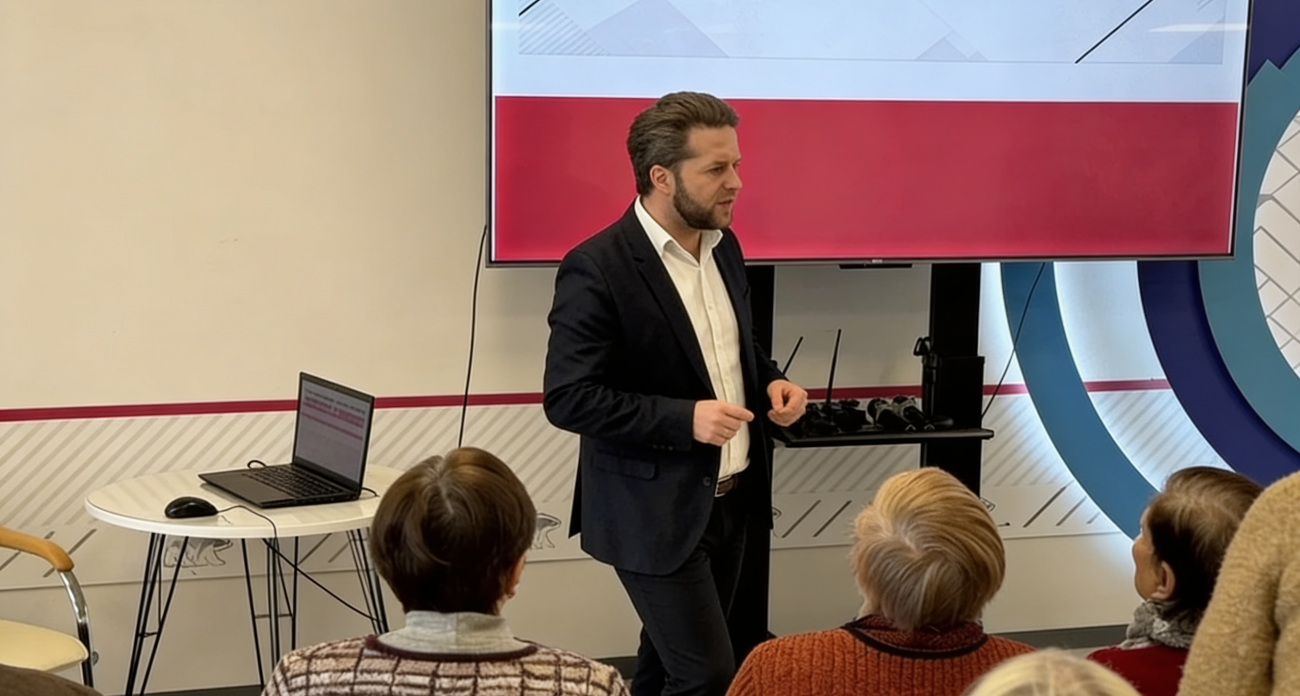 70 ивановских пенсионеров обучились распознавать телефонных аферистов на специальном тренинге