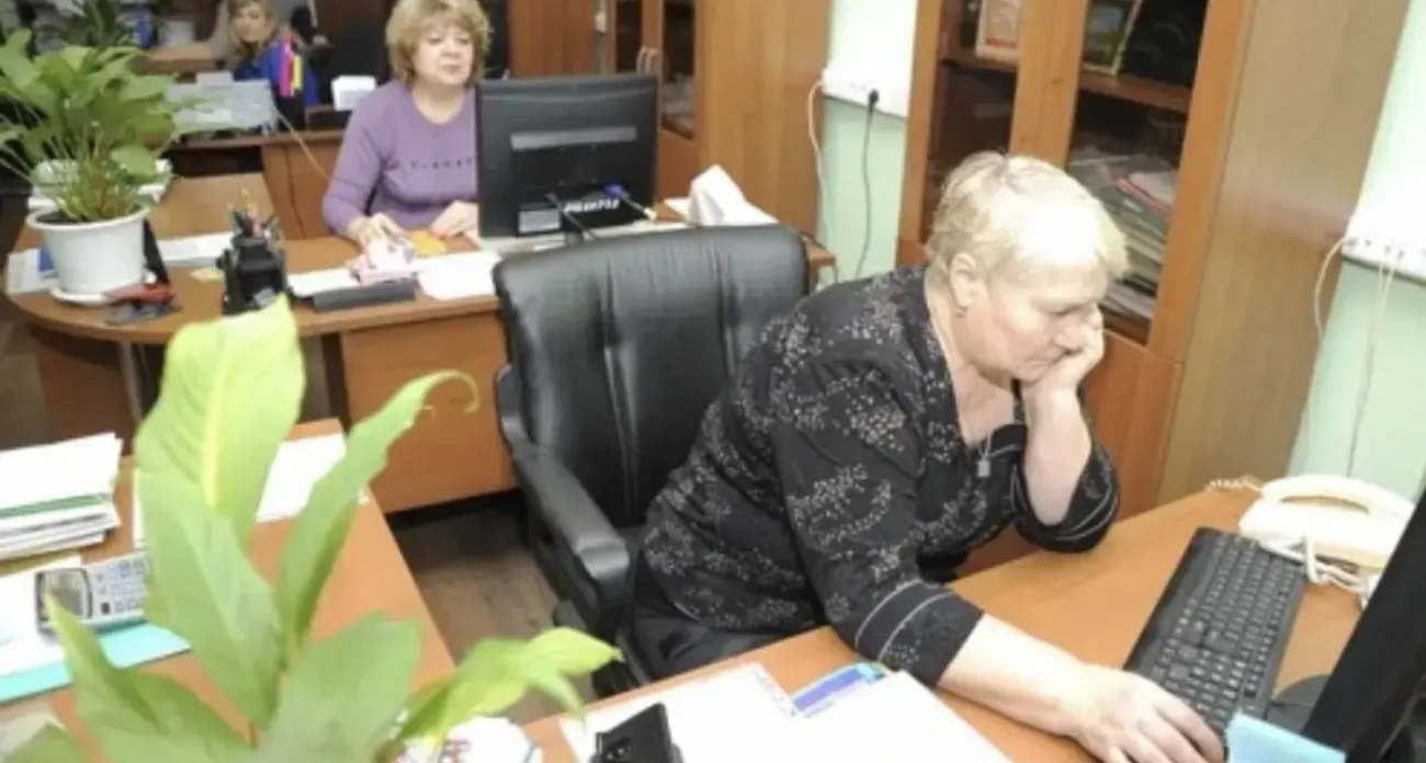 Трудные клиенты, боссы и личные драмы: каждый третий ивановец признался в слезах на работе