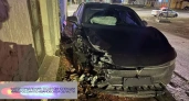 В Иванове электроседан Voyah Passion протаранил здание на улице 10 Августа