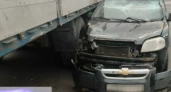 В Иванове МАЗ с полуприцепом подмял под себя Chevrolet Aveo, есть пострадавшая