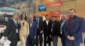 Вице-губернатор Васильева подписывает соглашение с концерном Беллегпром на ИННОПРОМе в Минске