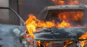 27 пожарных за 16 минут потушили загоревшийся ночью автомобиль в Иванове