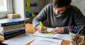 Половина выпускников одобряет ЕГЭ, но каждый пятый жалеет о нём
