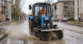 Кинешма избавляется от зимнего смёта: тракторы и «Чистодор» вышли на дороги