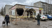 Козырёк магазина в Родниках обрушился в марте — ремонт обещают в мае