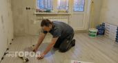 Забудьте про ламинат: этот бюджетный материал в два раза дешевле и выглядит как натуральное дерево