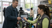Помог пенсионеру за продуктами — потратил его деньги на себя