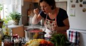 Хватит варить борщ неправильно: секрет ярко-рубинового цвета кроется в правильной обработке свеклы сейчас