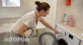 Перестаньте портить технику: ремонтники объяснили почему порошок в барабане ускоряет поломку стиральной машины