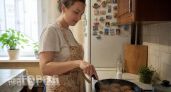 Перестала покупать подсолнечное масло: теперь жарю продукты на обычной соли для идеальной хрустящей корочки
