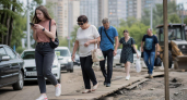 В Иванове тротуар у улиц Кузнецова и Жарова годами ждет ремонта