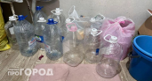 Больше не выбрасываю пятилитровые бутылки: показываю простой способ организовать идеальный порядок в шкафу