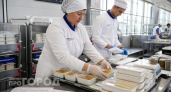 Почему еда в самолете кажется безвкусной: бортпроводники объяснили главную хитрость авиакомпаний