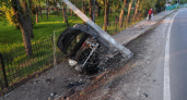 Под Кинешмой 21-летняя водитель Nissan Note врезалась в опору и попала в больницу