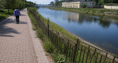 На набережной Уводи в Иванове плитка отслаивается и может обрушиться в воду