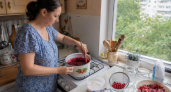 Больше не варю варенье с сахаром и не храню банки: мой способ приготовления густого конфитюра экономит силы